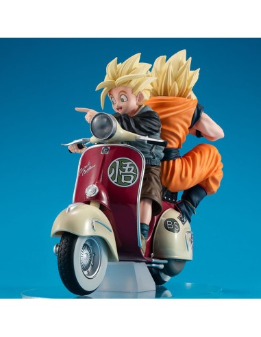 Dragonball Z 05 Desktop Real McCoy diorama PVC Super Saiyan Son Goku & Super Saiyan Son Gohan & Motorbike 16 cm