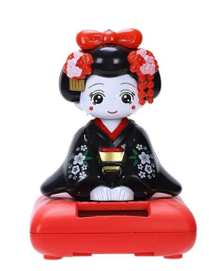 Geisha sur socle solaire 10 cm N1
