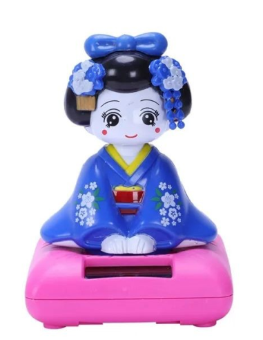 Geisha sur socle solaire 10 cm N2